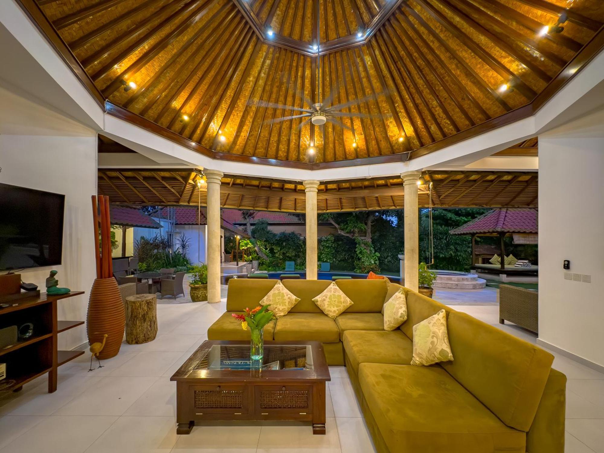 Villa Bugis Abimanyu Seminyak חדר תמונה
